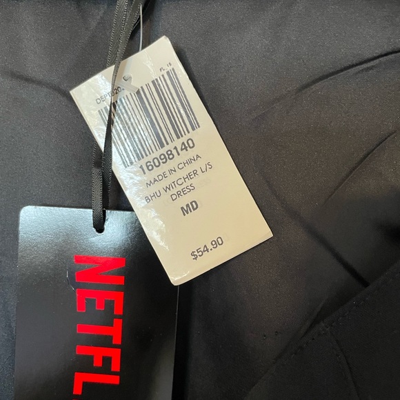 Her Universe The Witcher Hi-Low Waistcoat New With Tags Medium - Picture 3 of 4